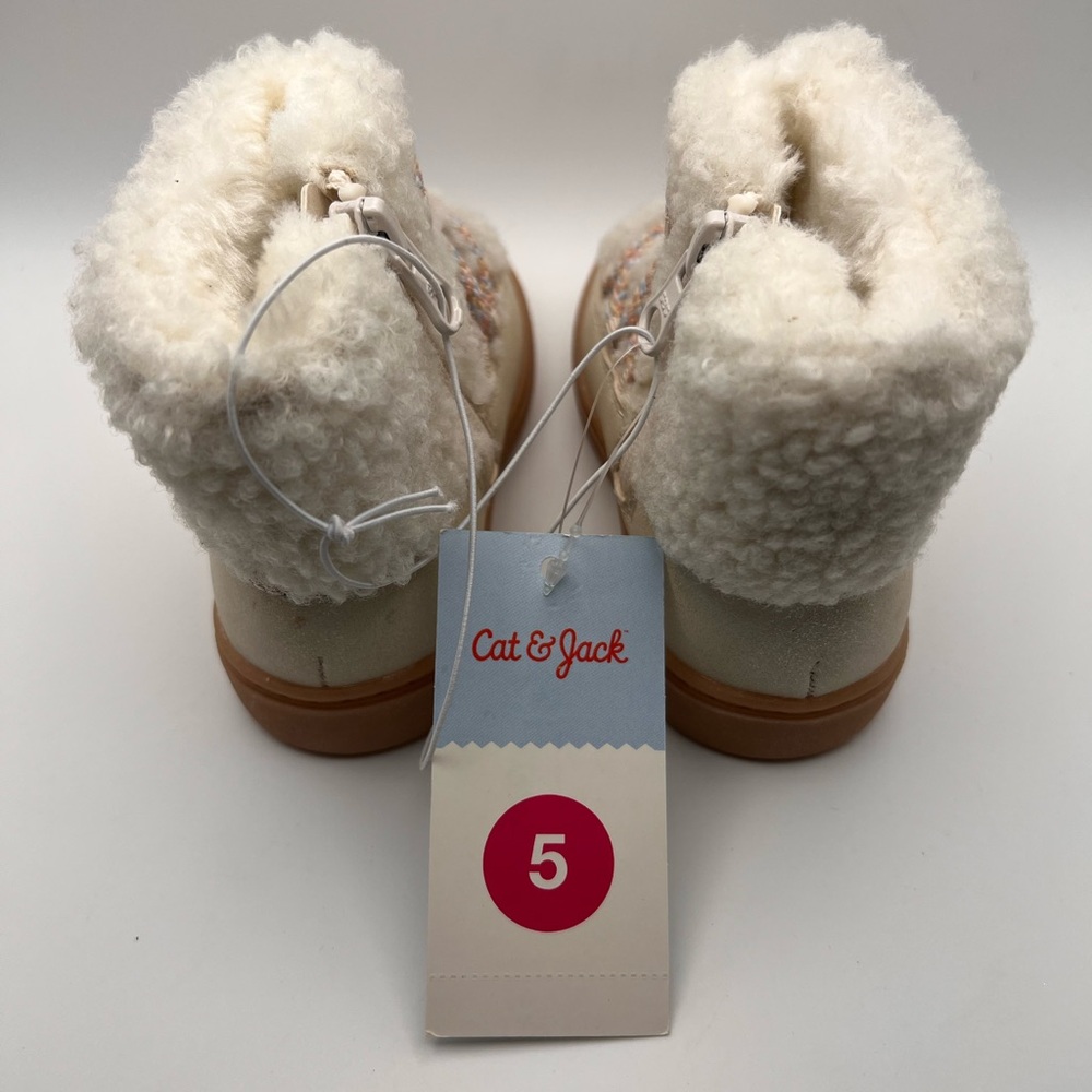 Cozy Cream Kids Boots - Picture 3 of 5